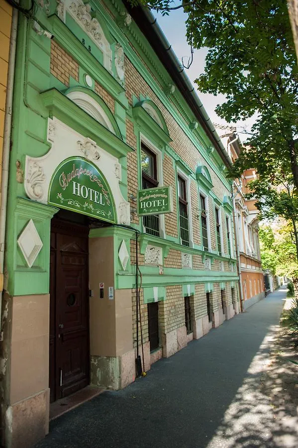 Budapest Garden Hotel